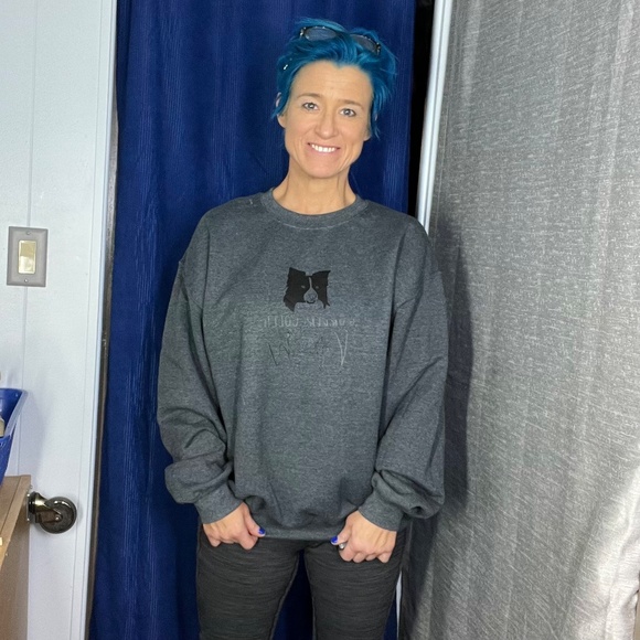 🥰NWOT |•GILDAN•| 'Border Collie Mom' Gray Soft Heavy Blend Sweatshirt Large - Picture 10 of 13